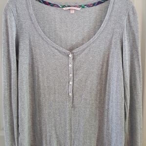 Victoria Secret L/S pullover